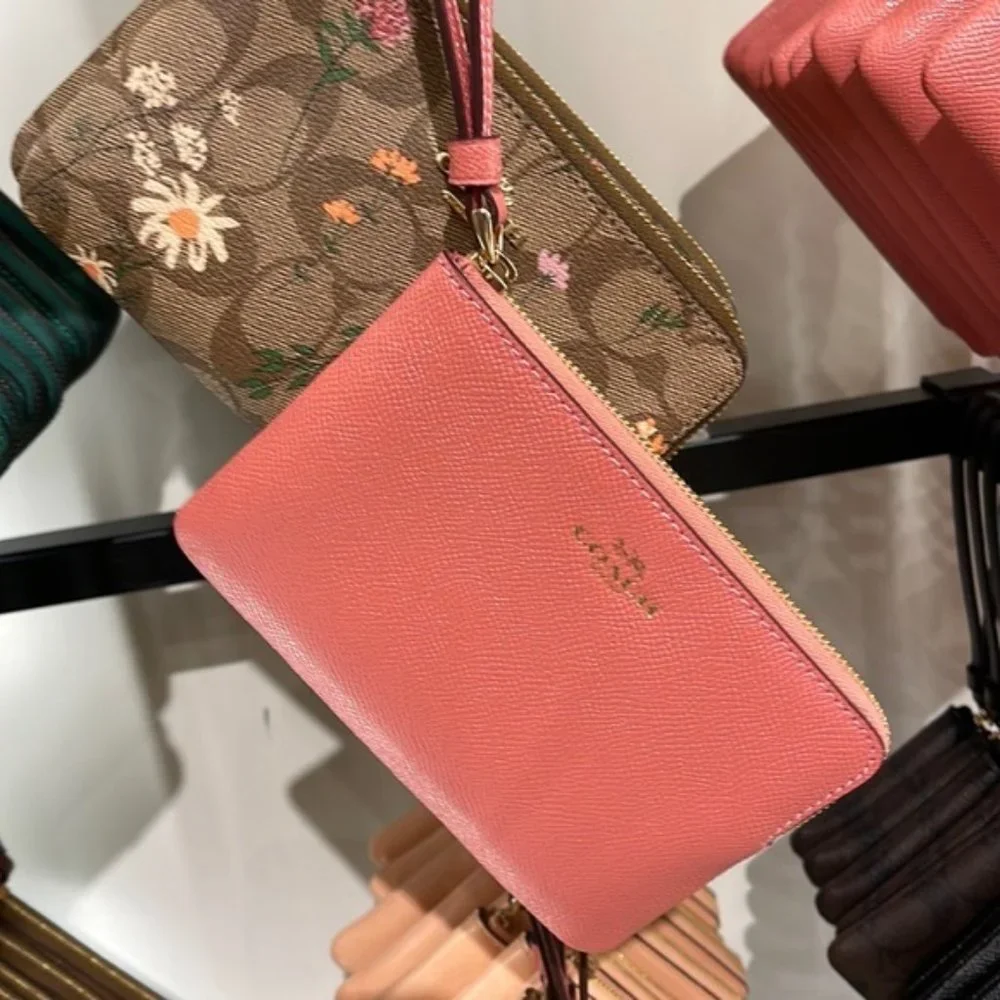 Coach Corner Zip Wristlet Gold / NWT